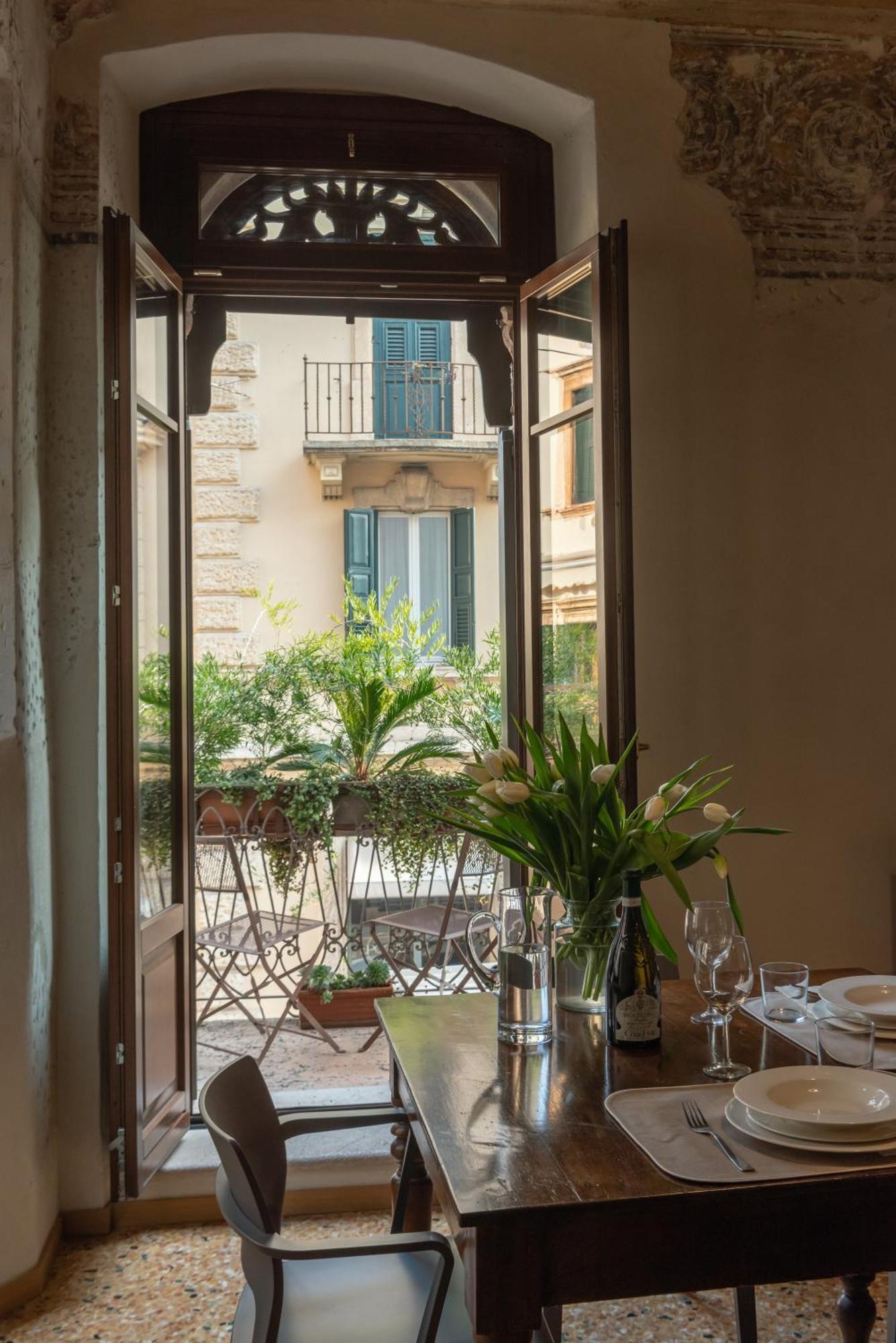 Residenza Roccamaggiore ヴェローナ エクステリア 写真