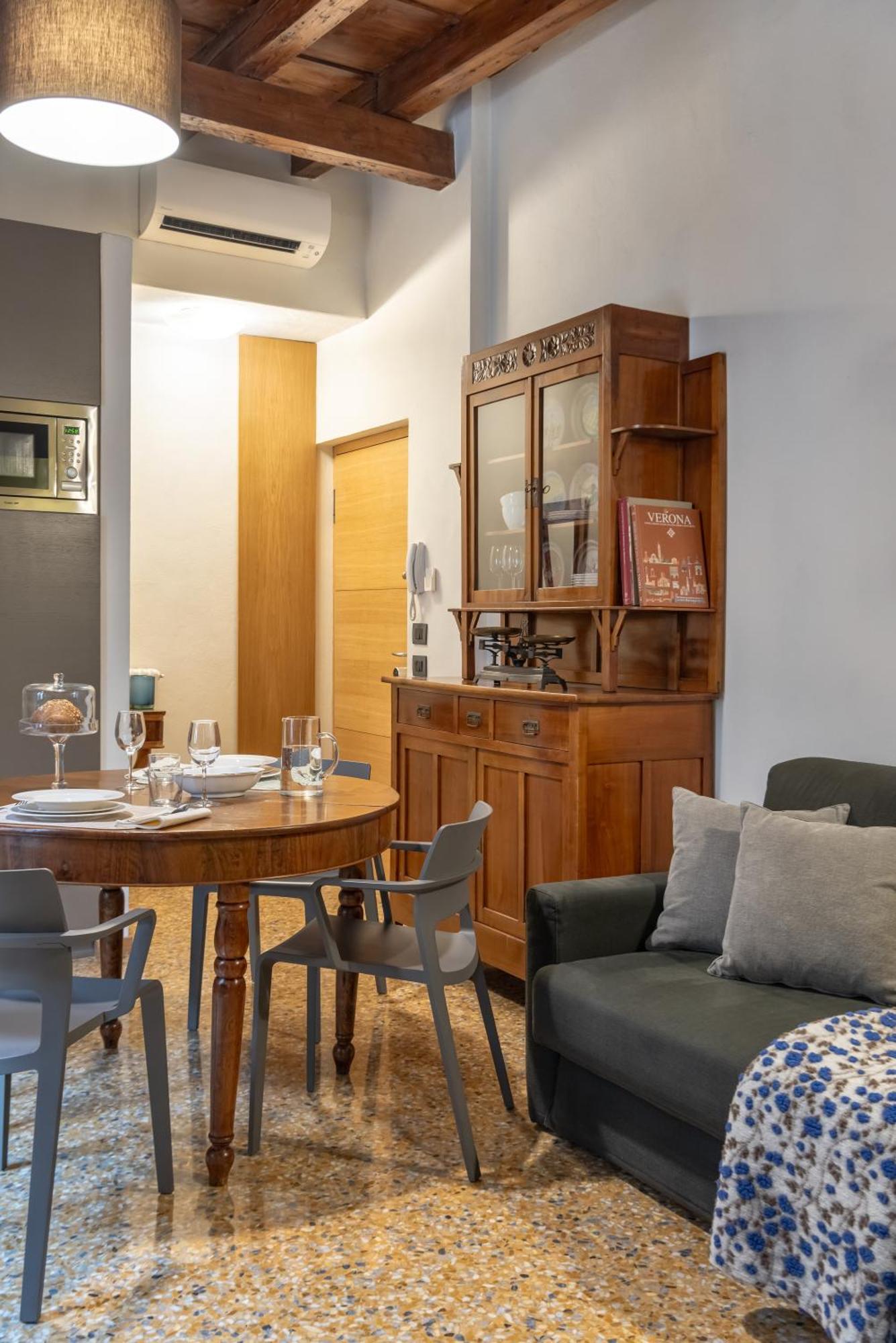 Residenza Roccamaggiore ヴェローナ エクステリア 写真