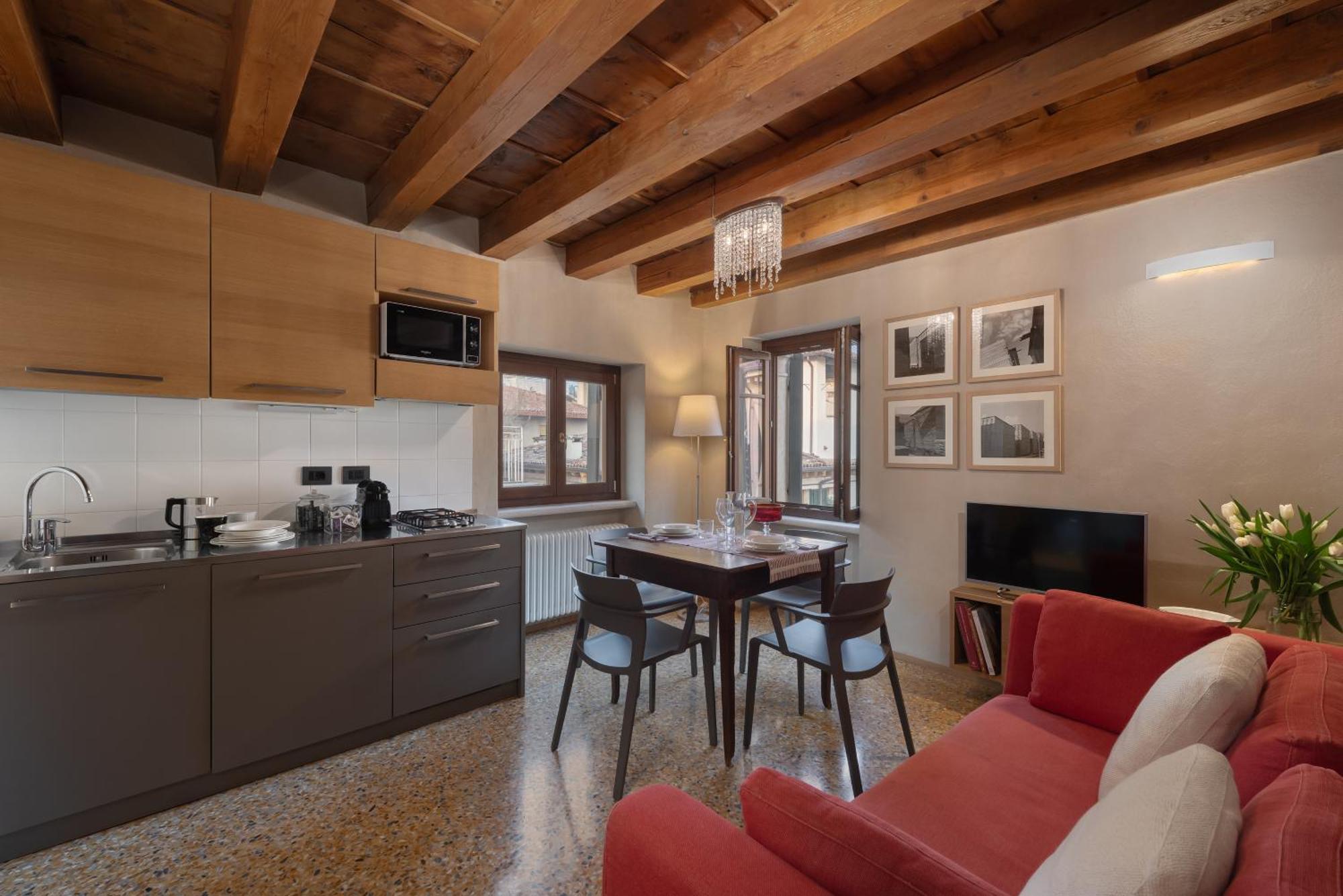 Residenza Roccamaggiore ヴェローナ エクステリア 写真